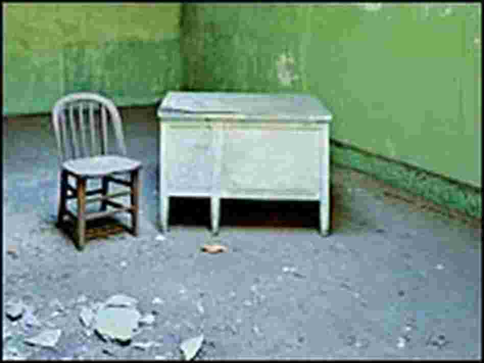 Psychiatric Hospital, Green Room, Island 2