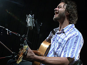 Amos Lee in Studio 4A