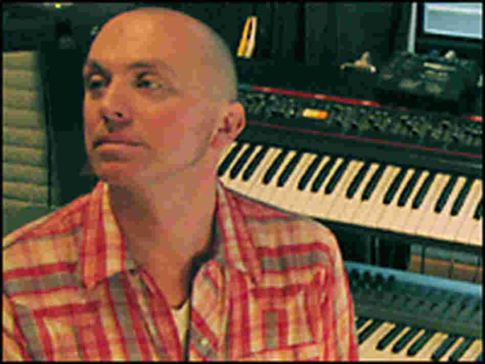 Cantinero in his home studio. Cantinero in his home studio.
