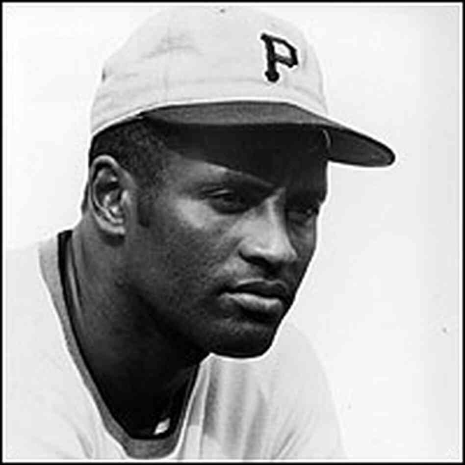 Roberto Clemente in 1972. Roberto Clemente in 1972.