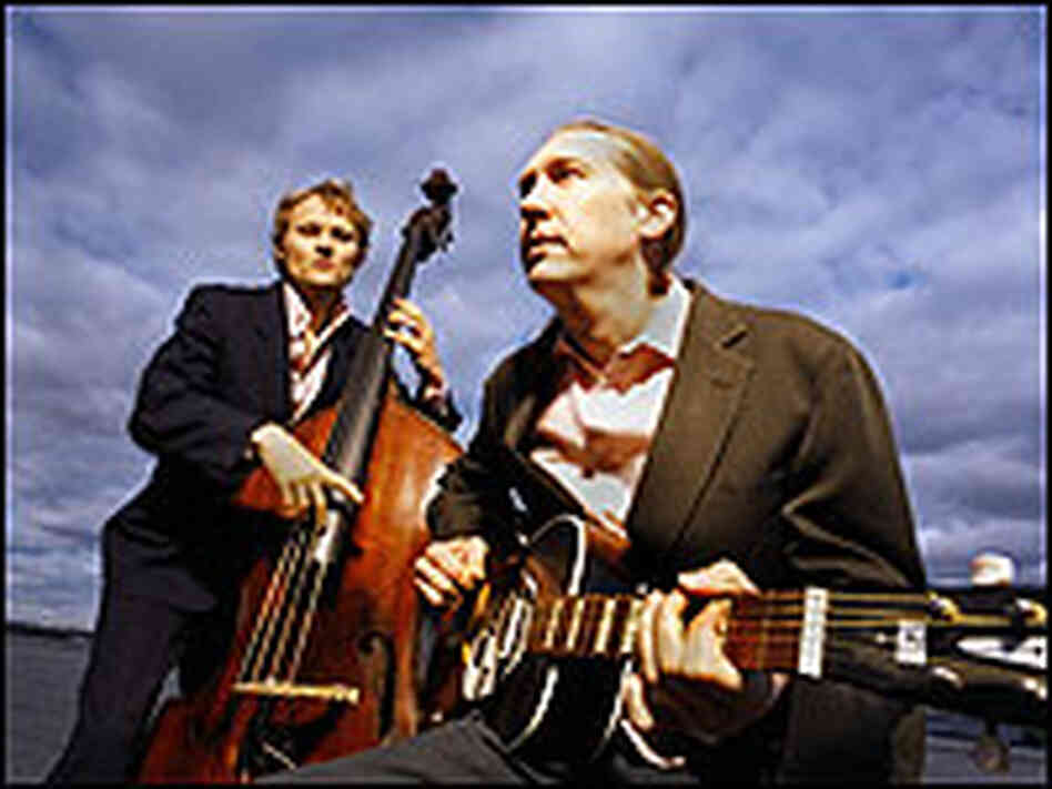 The Wood Brothers, Chris Wood (left), and Oliver Wood.