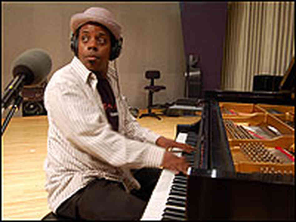 Lafayette Gilchrist Performs