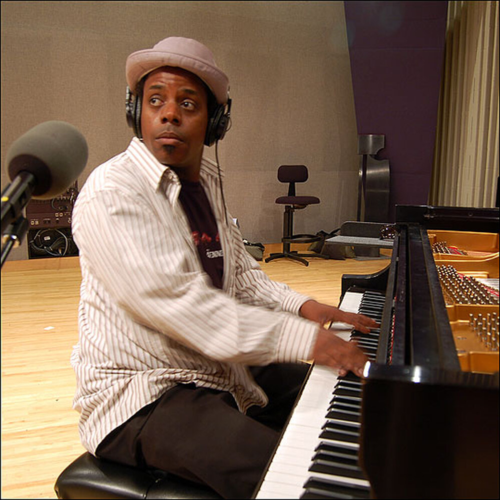 Lafayette Gilchrist Performs
