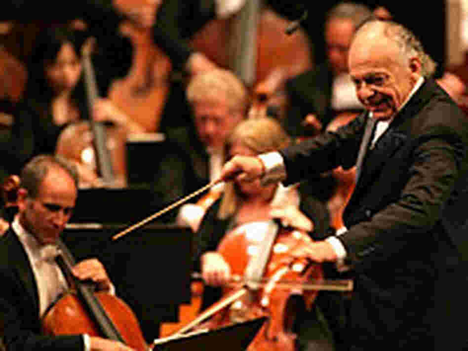 The New York Philharmonic rehearses in Pyongyang's Grand Eastern Theater. The New York Philharmonic rehearses in Pyongyang's Grand Eastern Theater.