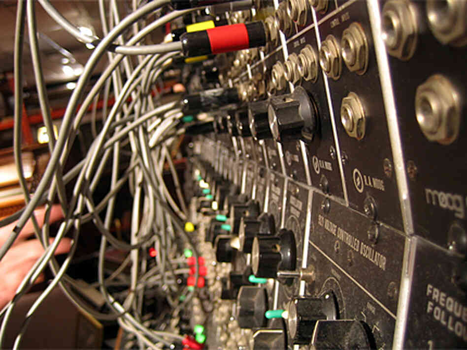 moog2large.jpg moog2large.jpg