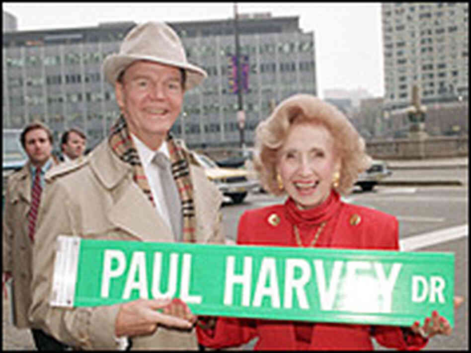 Paul Harvey and his wife, Lynne. Charles Bennett,/AP file