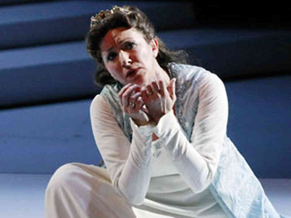 Krassimira Stoyanova as Iphigenia Krassimira Stoyanova as Iphigenia