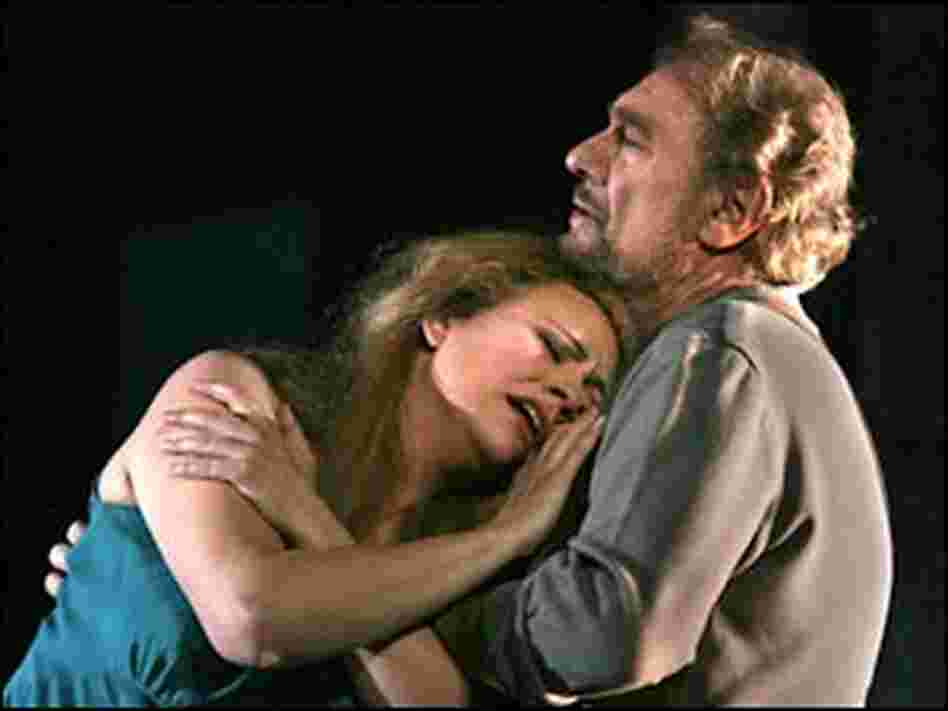 Anja Kampe with Placido Domingo as Sieglinde and Siegmund Anja Kampe with Placido Domingo as Sieglinde and Siegmund