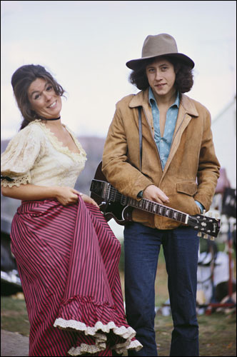 Arlo Guthrie and Alice Brock take a break during the filming of Alice's Restaurant in 1968.