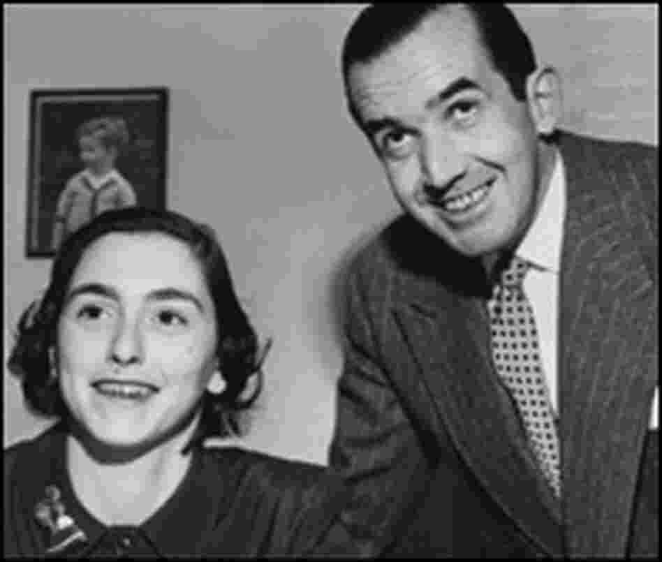 16-year-old Elizabeth Deutsch with Edward R. Murrow in 1954. 16-year-old Elizabeth Deutsch with Edward R. Murrow in 1954.