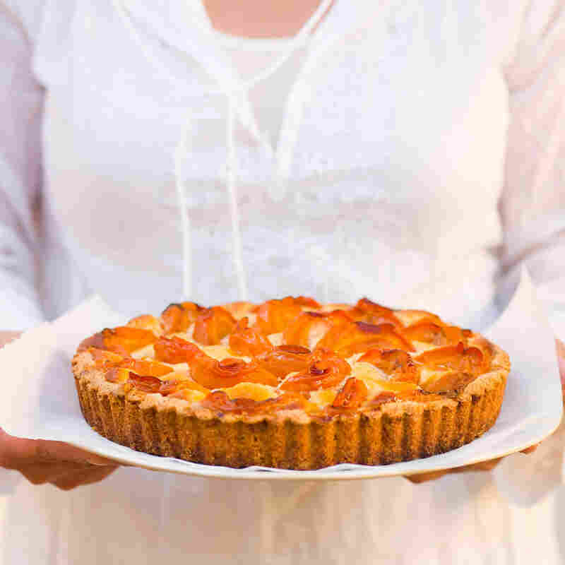 Aprium Almond Tart