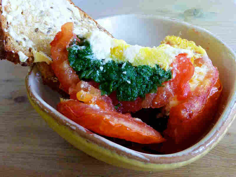 Eggs Baked With Spinach And Feta In Tomato Shell