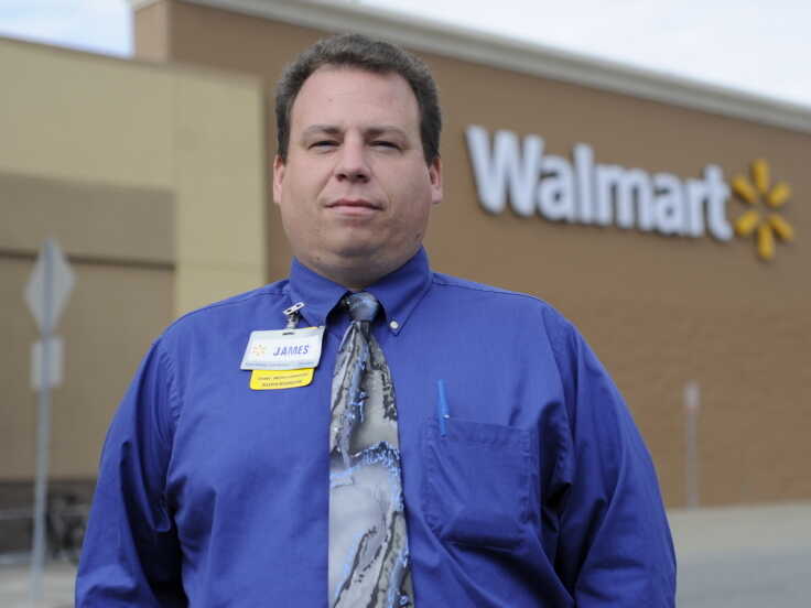 Walmart Canada is hiring 10,000 new workers immediately in e