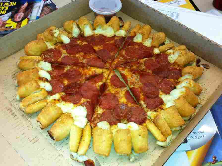 The pizza.