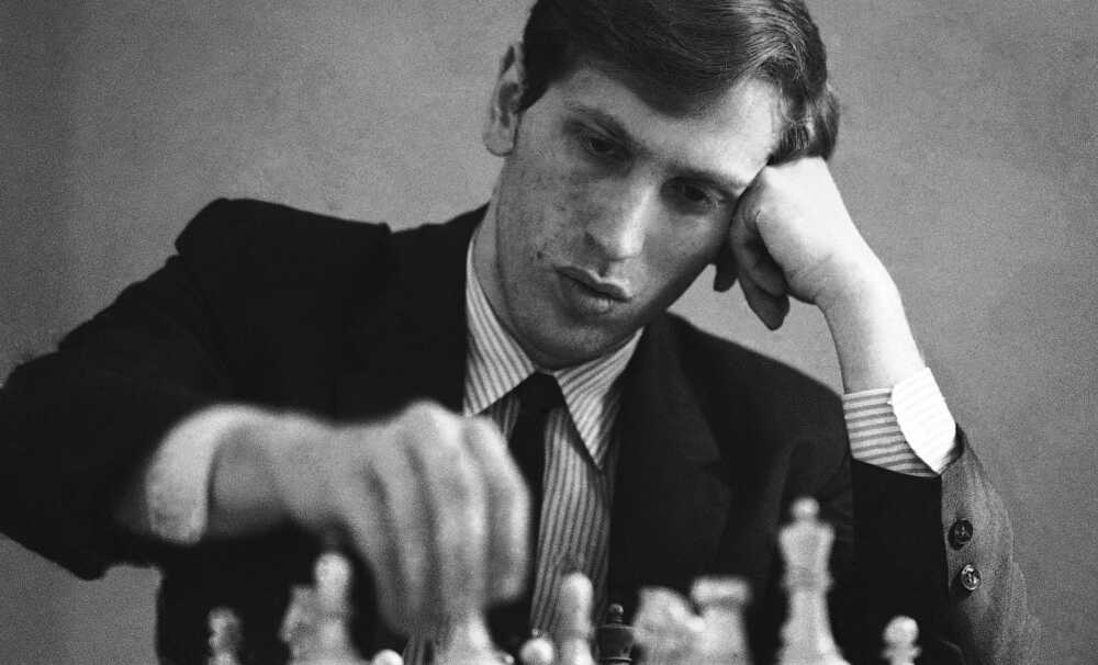 Bobby Fischer's BRUTAL Attack  Immortal Chess Game 