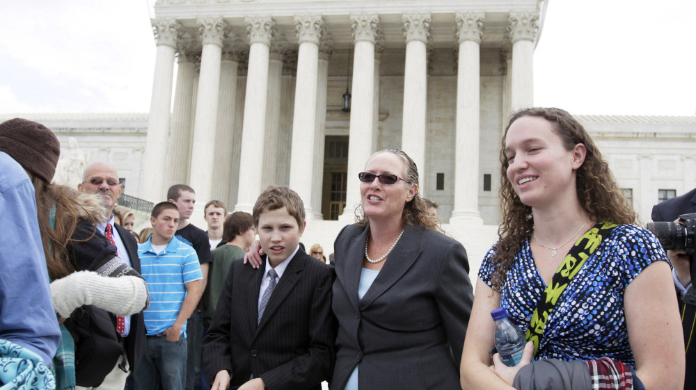 Supreme Court Sides With Westboro Baptist Church On Funeral Protests ...