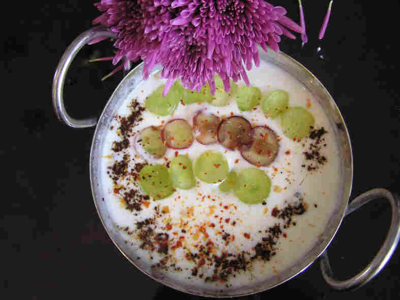 Walnut-Yogurt Sauce