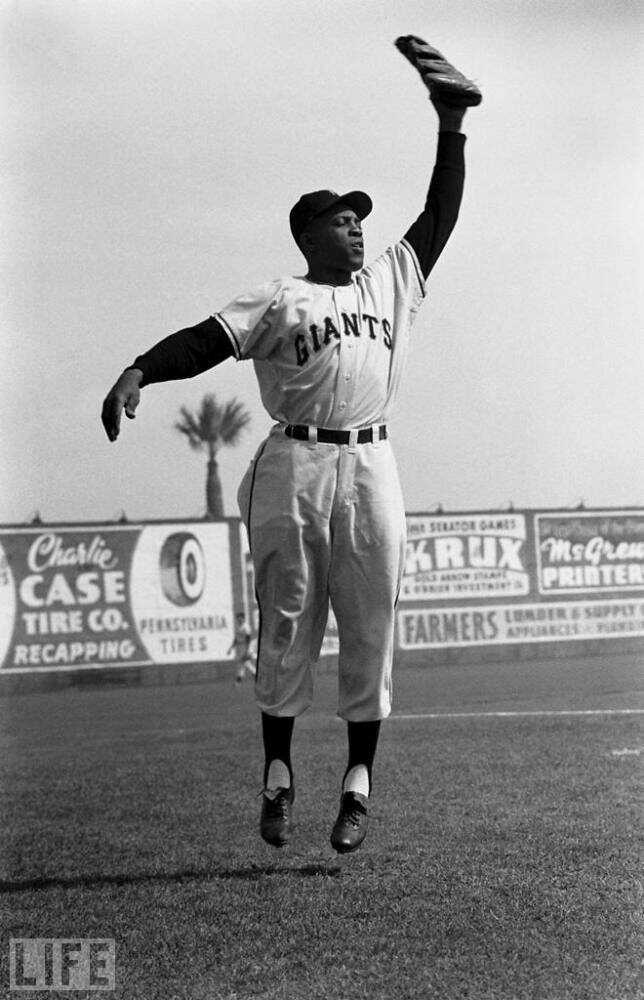 Willie Mays The Catch (Black and White) | Poster