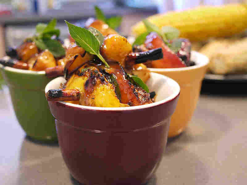 Cinnamon-Grilled Peaches