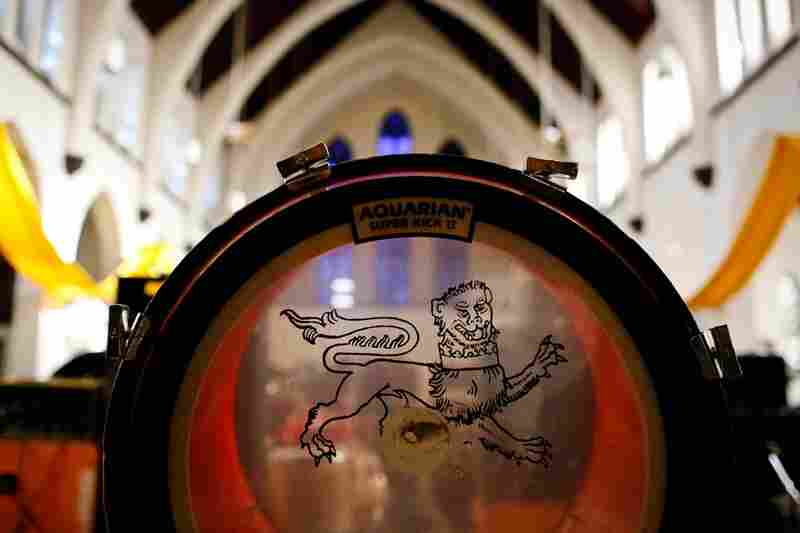 The sanctuary of St. Stephen's church, through The Body's bass drum.