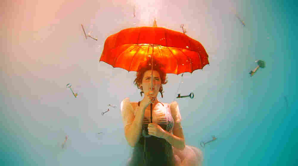 Video still from Warpaint's new video for "Warpaint"