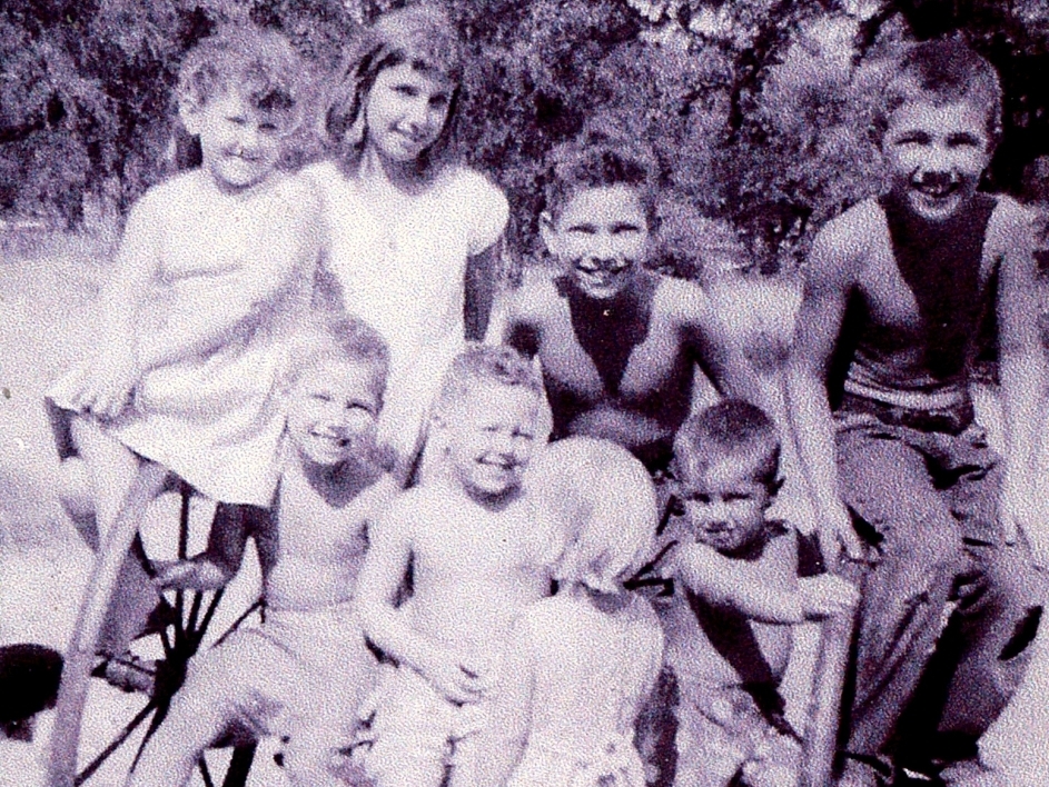 <p>Tony Norris (bottom left) poses for a photo as a child in central Texas. </p> (Courtesy of Tony Norris)