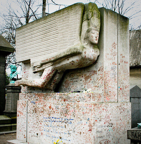 A Kiss No More Oscar Wilde S Tomb Will Be Protected From Smooches The Two Way Npr