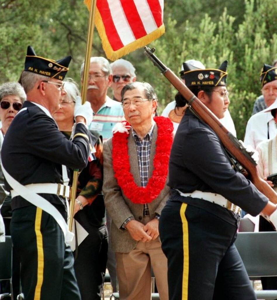 Gordon Hirabayashi, center, in 1999 at the former prison camp in Arizona where he was held for about a year. The camp was later renamed for him. (Sergey Shayevich/Arizona Daily Star/AP)
