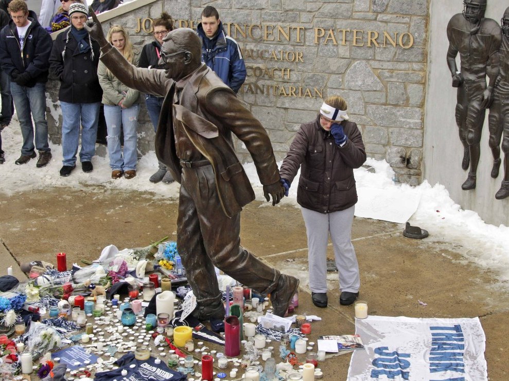 did joe paterno smoke cigarettes Legendary Football Coach Joe Paterno Mourned | KCUR