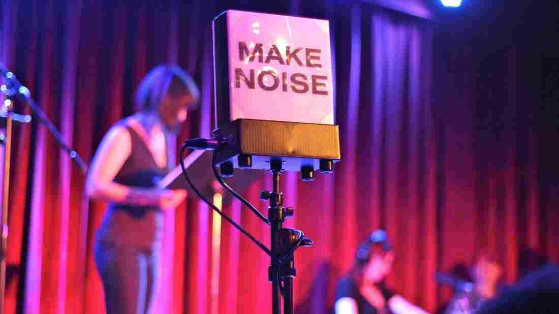 Make some noise for Ask Me Another.