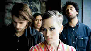 Trailer Trash Tracys: A Shoegazer's Dream