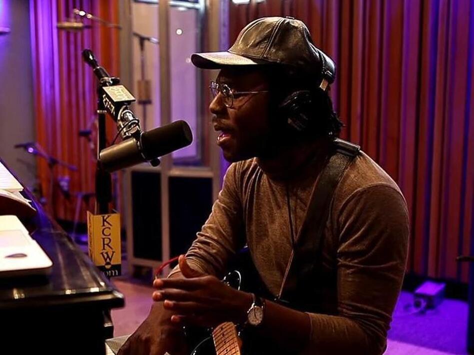 (KCRW)