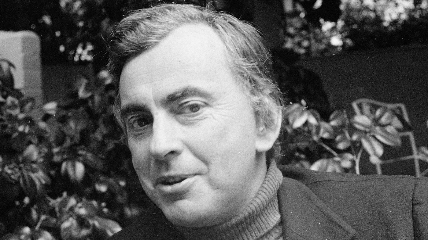 Горе критик. Gore Vidal. Гор видал. Гор видал в молодости. Г. видал.