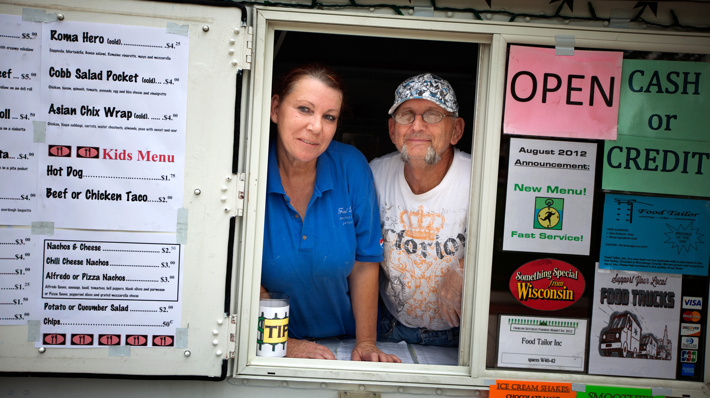 In Wis. Swing County, Voters Criticize 'Handouts'