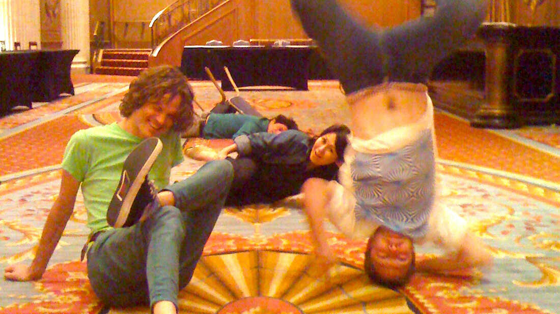 First Listen: Deerhoof, 'Breakup Song'