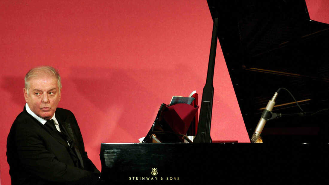 Barenboim's Beethoven: A Soloist And Conductor In Complete Agreement 