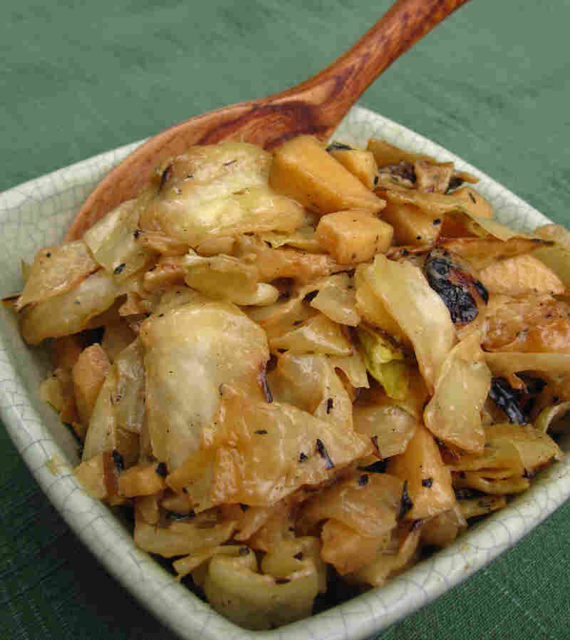 Grilled Cabbage And Apple Slaw