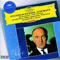 Richter plays Schumann.