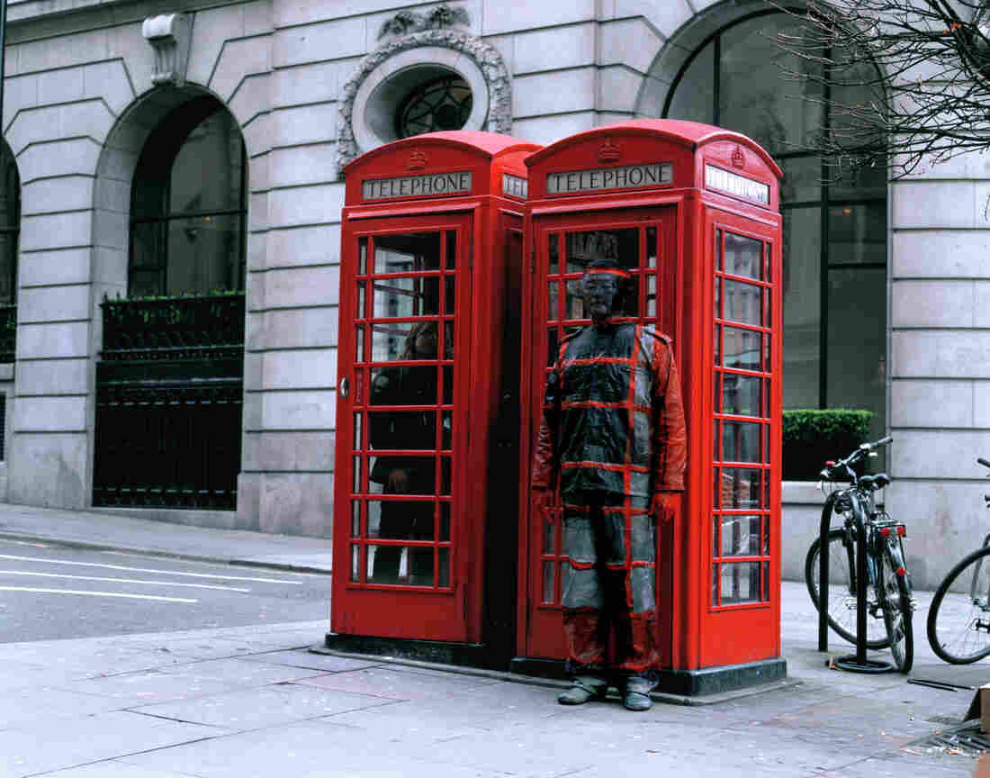 Hiding in the City No. 65 - Telephone Booth, 2008
