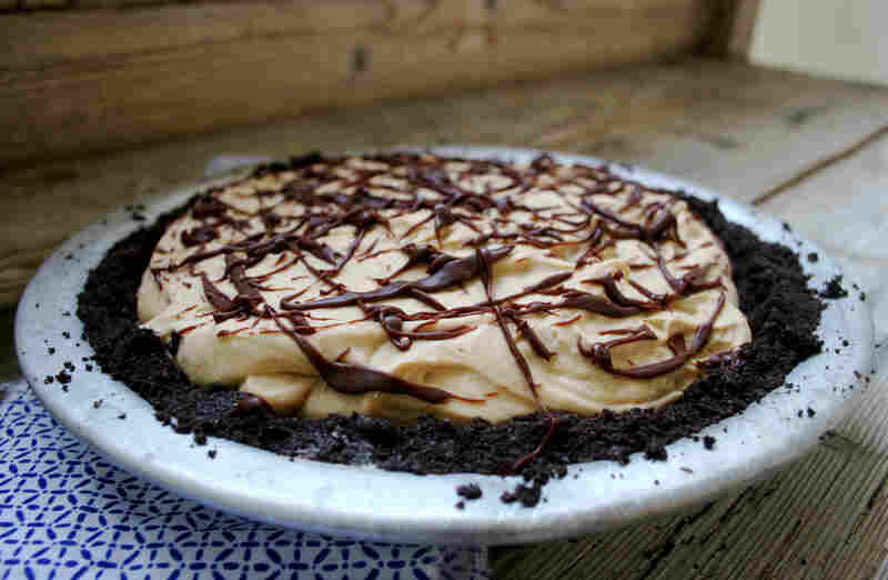Speculaas Pie With Chocolate Ganache
