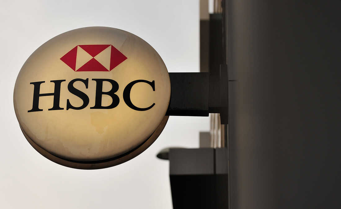 A picture shows the logo on an HSBC branch on Dec. 5, 2011. Britain's financial regulator said on Dec. 5 that it had fined HSBC 10.5 million British pounds after one of the banking giant's subsidiaries missold financial retail products to elderly clients.