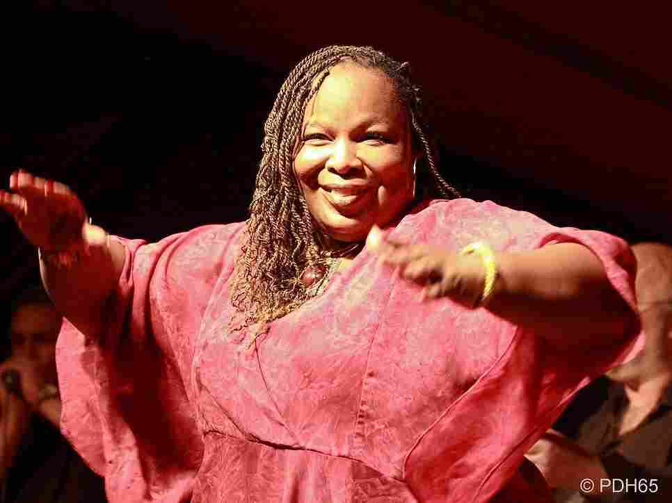 Baltimore blues, jazz and gospel singer Lea Gilmore performing in Belgium.