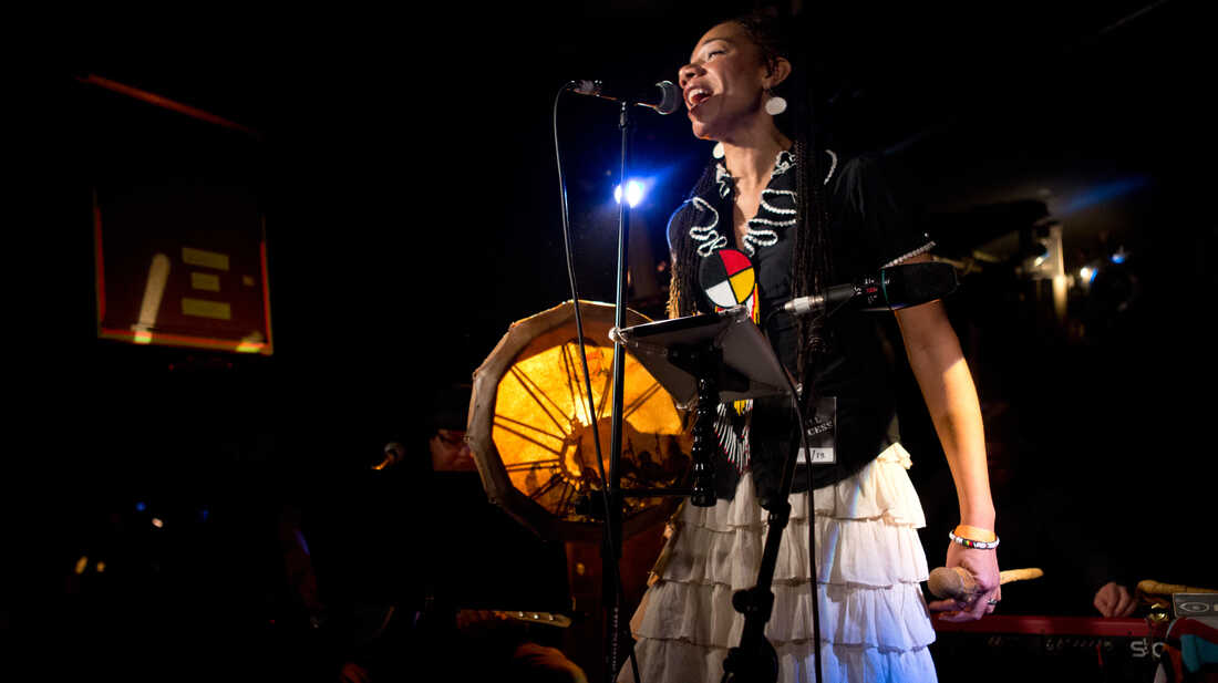 Martha Redbone performs live at globalFEST 2013.
