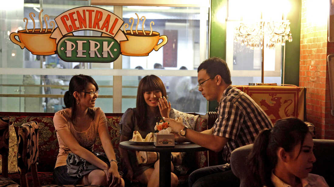 Exclusive: 'Friends' Central Perk pop-up coffee shop hits Manhattan