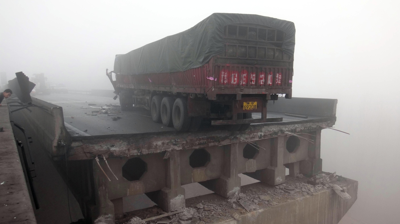 Unbelievable The Real Reason For Todays Firetruck Overpass Deployments - pupj9qc