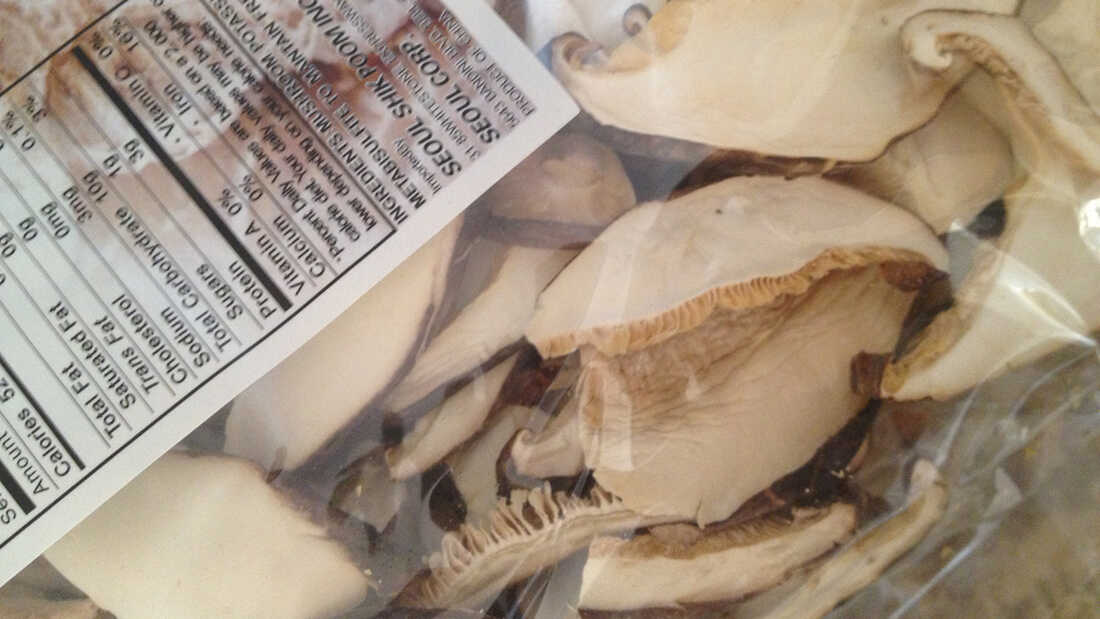 An unnecessarily close-up photo of ... something.