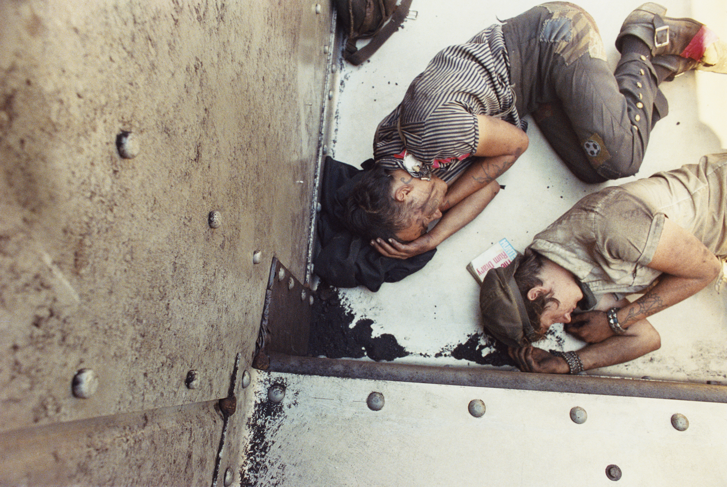 Photo essay of train hoppers 06 image