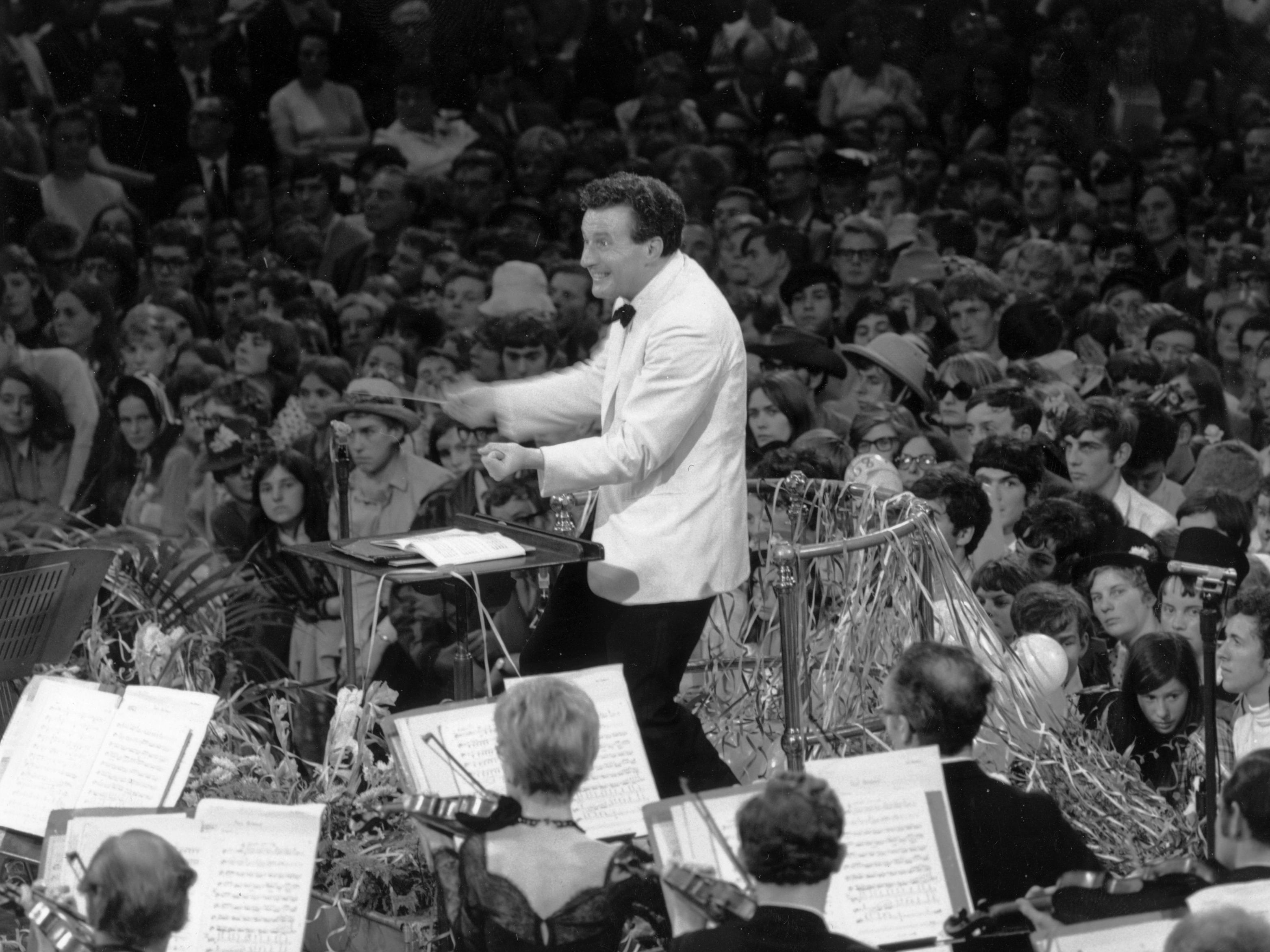Remembering Colin Davis, A Conductor Beloved Late In Life : Deceptive  Cadence : NPR, image size:3125x2342