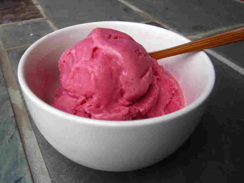 Raspberry Frozen Yogurt