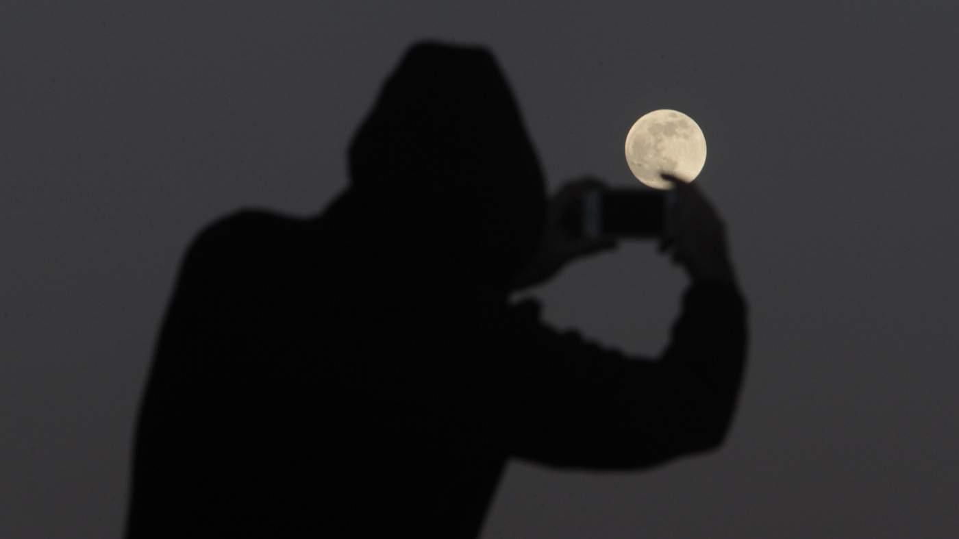 Around The Earth, That Moon Was Pretty Super